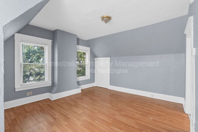 Building Photo - 44 Blakemore Pl