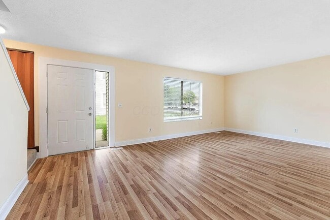 Building Photo - 5198 Dierker Rd