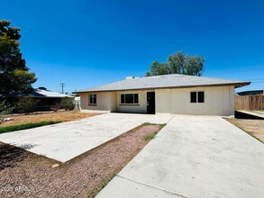 Building Photo - 316 N 84th Pl
