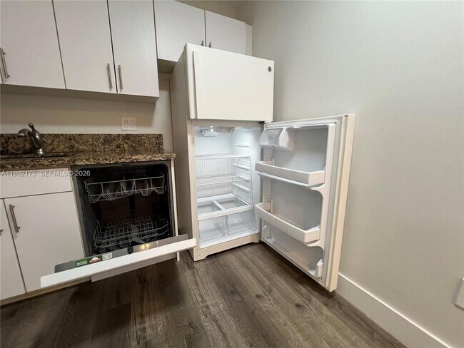 Building Photo - 21133 SW 85th Ave