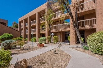 Building Photo - 7494 E Earll Dr