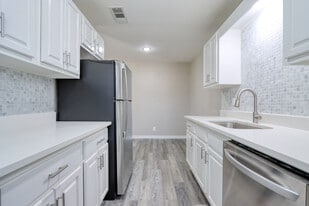 Building Photo - 2005 Interurban Blvd