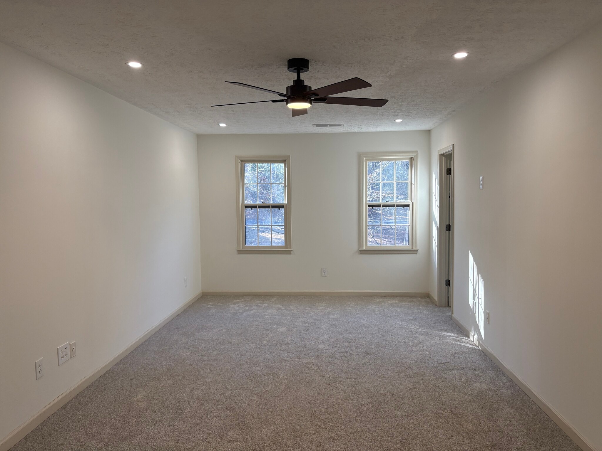 Building Photo - 807 Oak Bridge Ln