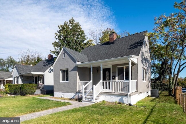 Building Photo - 4621 Greenhill Ave