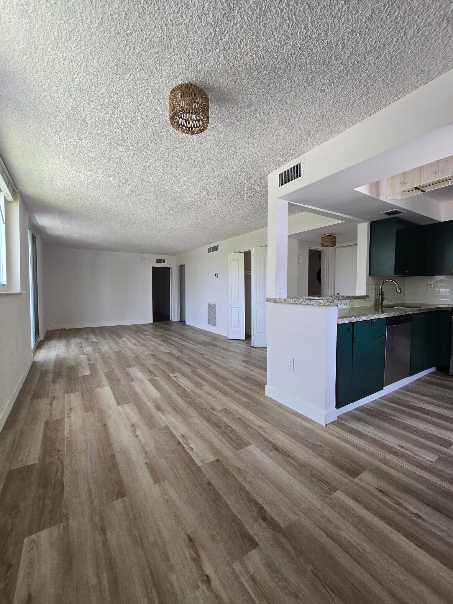 Building Photo - 7900 Tatum Waterway Dr