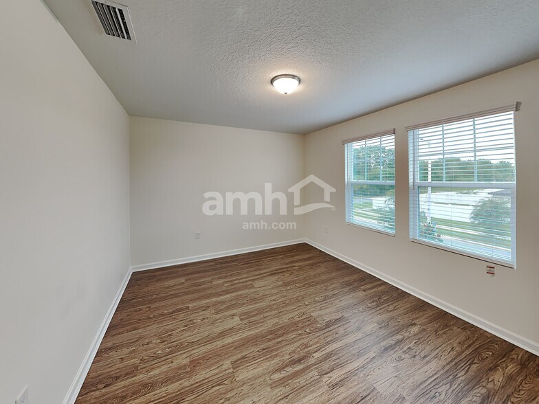 Building Photo - 8716 Layalie Way