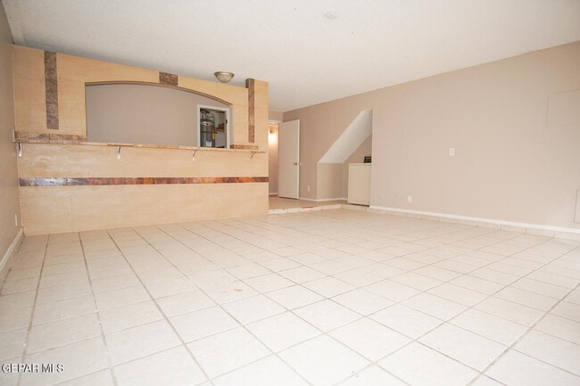 Building Photo - 5917 Chippendale Ave