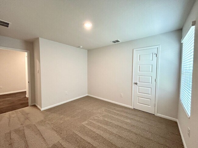 Building Photo - New 4 Bd 2 Ba Home Available for Move In!