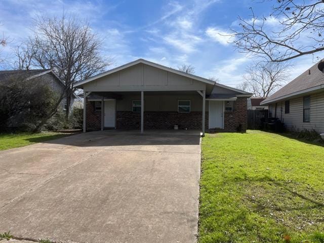 Building Photo - 4919 Lovell Ave