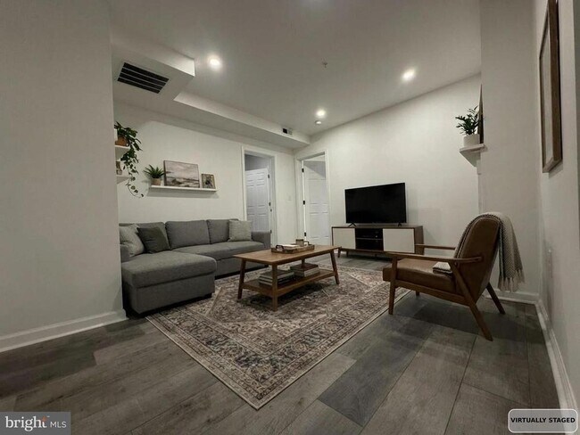 Building Photo - 45 E High St