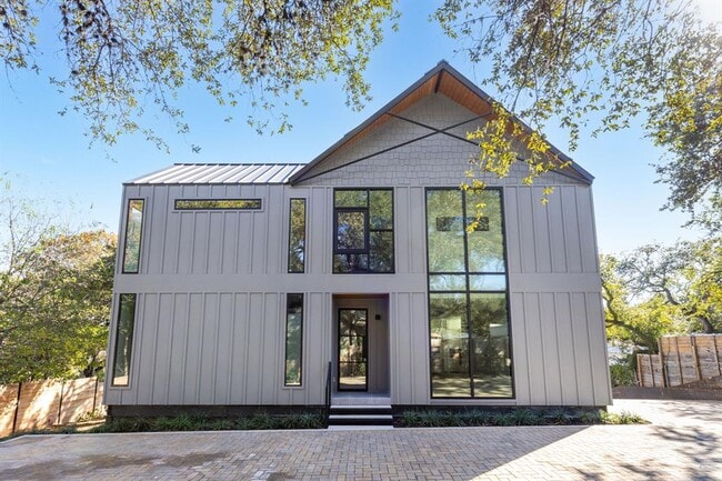 Building Photo - 1603 Chelsea Ln