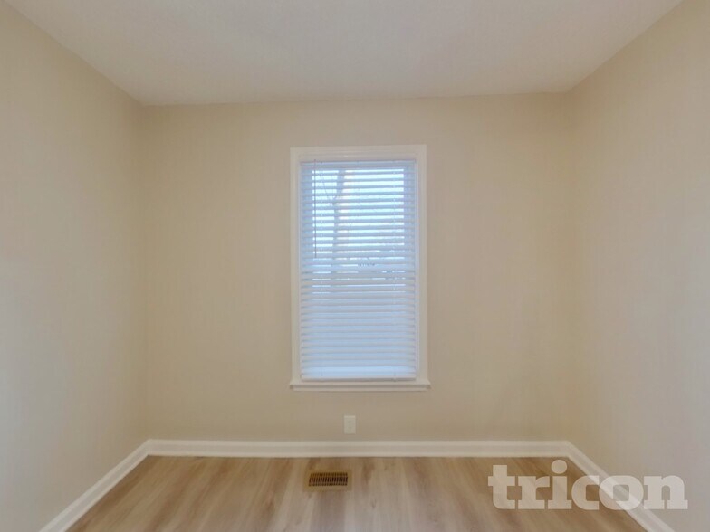 Building Photo - 100 Flagstar Ct