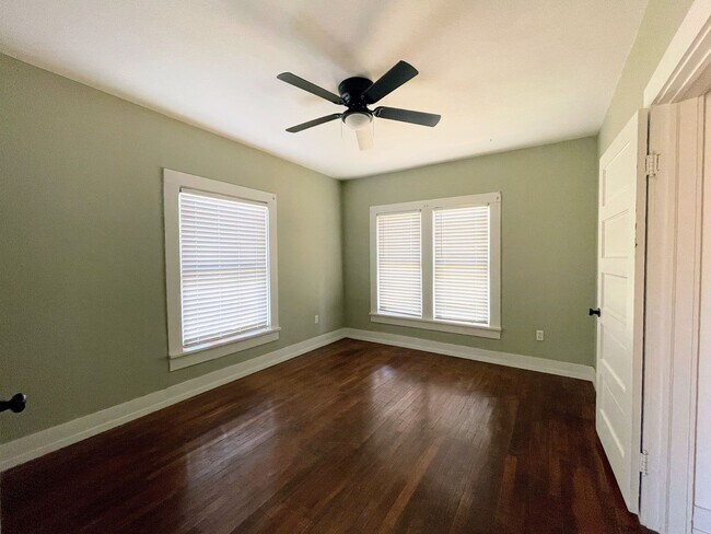 Building Photo - Charming 2BR/1BA Corner Lot Home with Shop & Fenced Yards