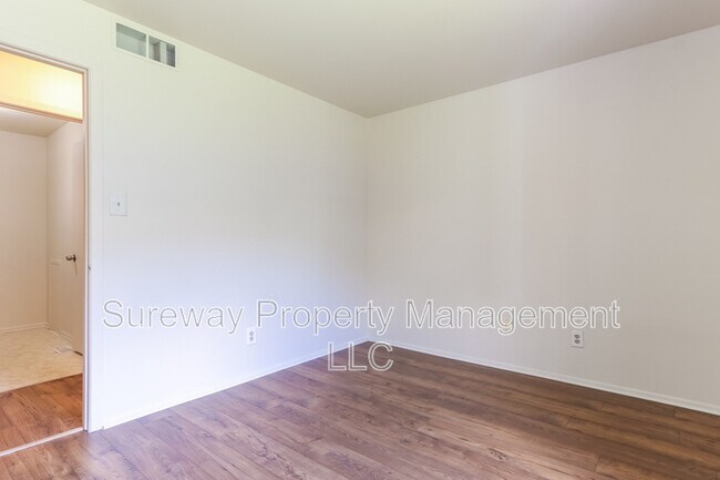 Building Photo - 1107 Woodhollow Dr
