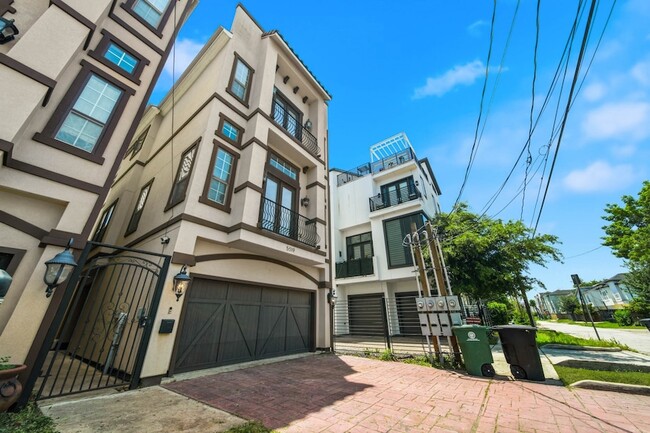 Building Photo - 5519 Kiam St