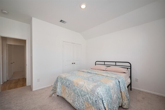 Building Photo - 5343 Sleepy Fox Ln