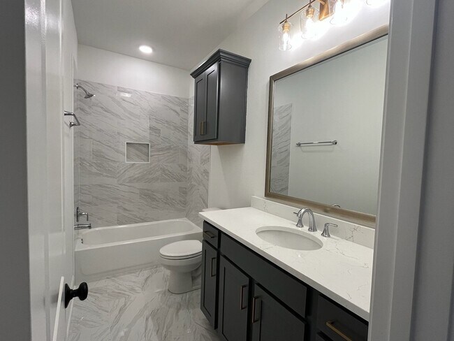Building Photo - Beautiful new construction in Watson!
