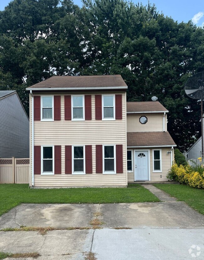 Building Photo - 3 Bedroom, 2.5 Bath single family home. Fe...