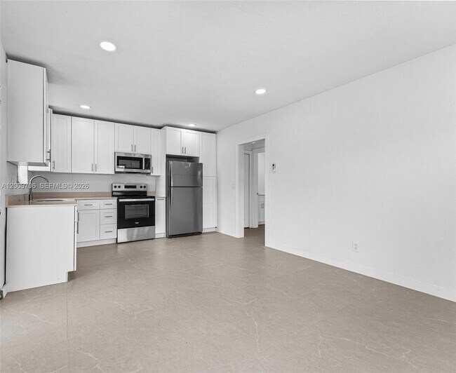 Building Photo - 1366 W 29th St