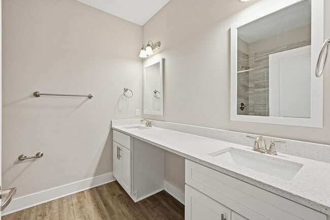 Building Photo - 235 Date Palm Ln