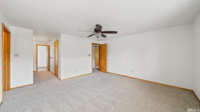 Building Photo - 2977 Pinebrook Dr