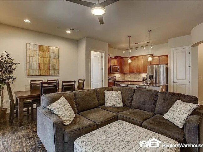Building Photo - 301 Inverness Way S