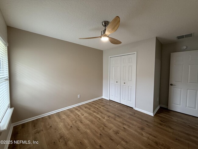 Building Photo - 1319 N Kyle Way