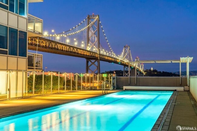 Building Photo - 501 Beale St