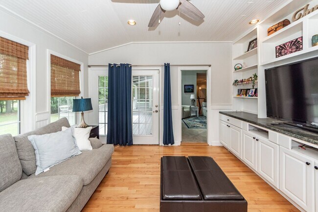 Building Photo - 2105 Williams Veneer Ct