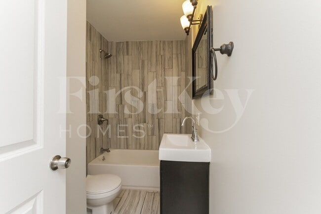 Building Photo - 21939 Millard Ave