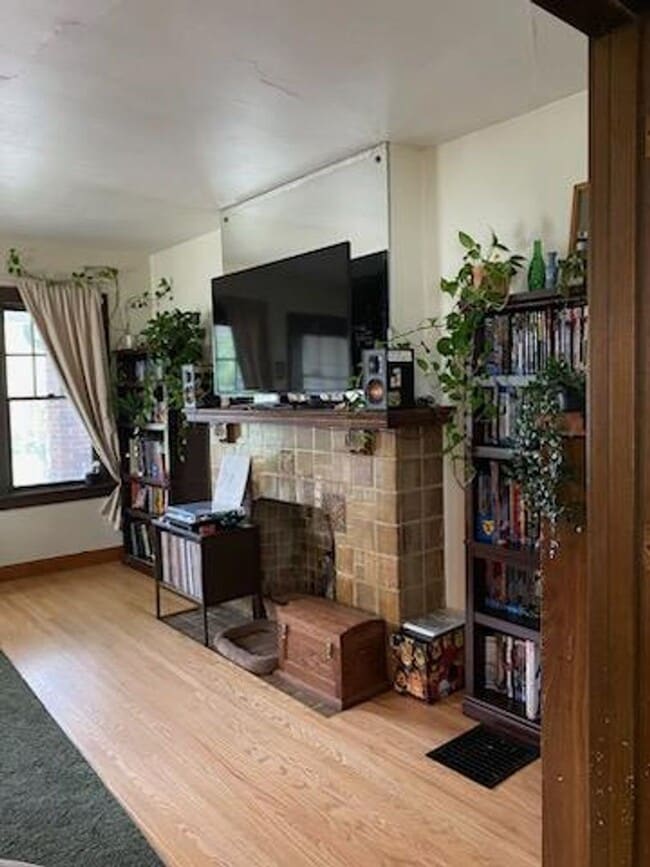 Building Photo - 2385 N 4th St