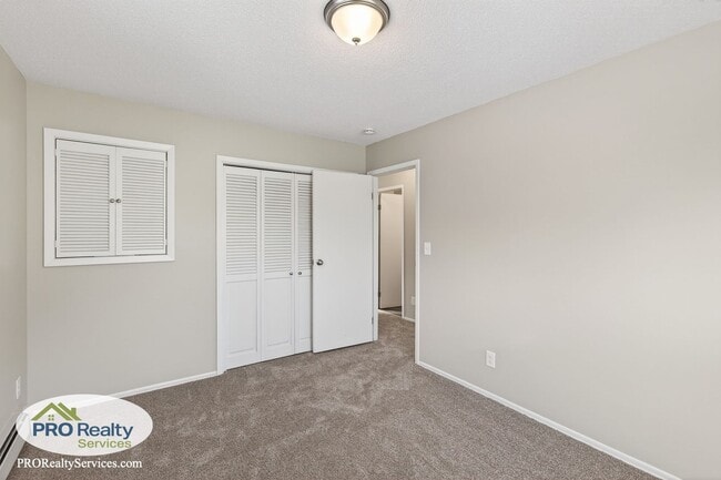 Building Photo - Recently Remodeled 4 Bedroom Home