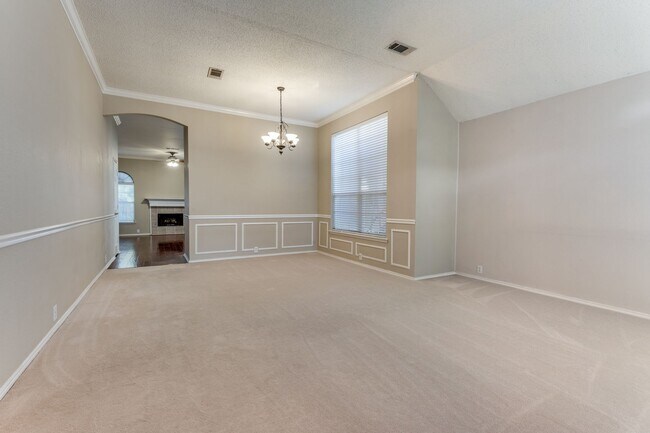 Building Photo - Stunning 3-Bedroom Home in the Champion Streets of Valley Ranch