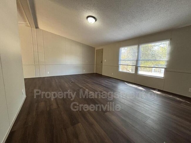 Building Photo - 102 Tifton Ct