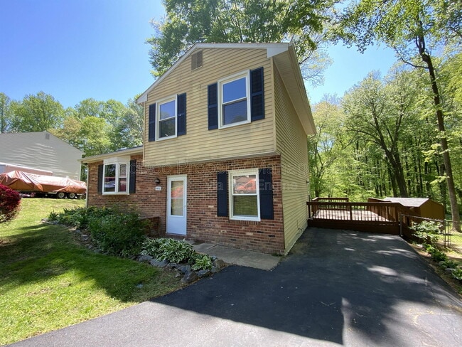 Building Photo - 6022 Battlefield Green Dr