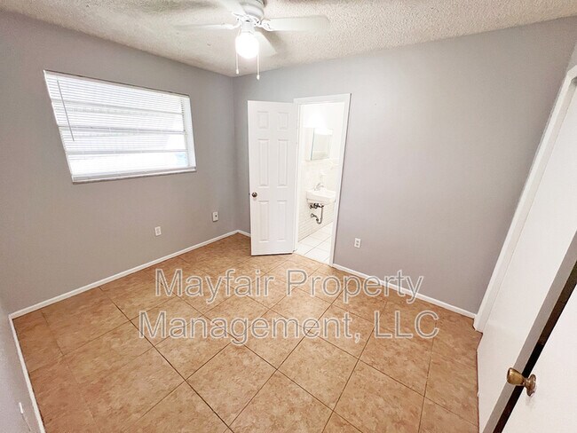 Building Photo - 5634 Grant St