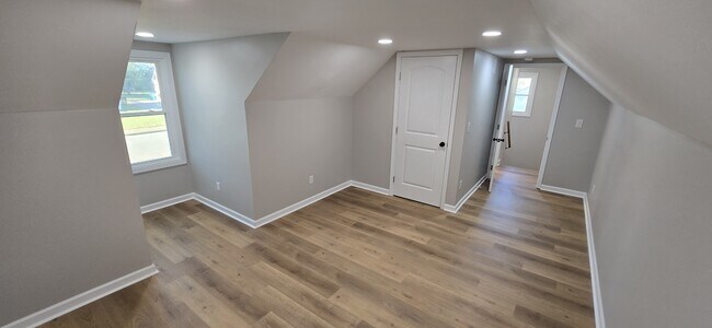 Building Photo - 2503 Cornell Dr NW