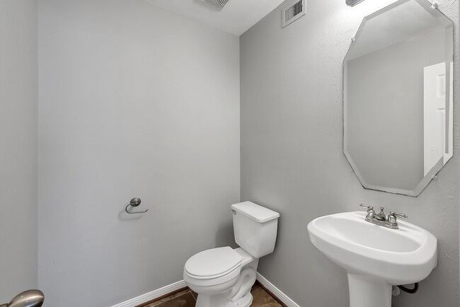 Building Photo - 167 Binnacle Ct