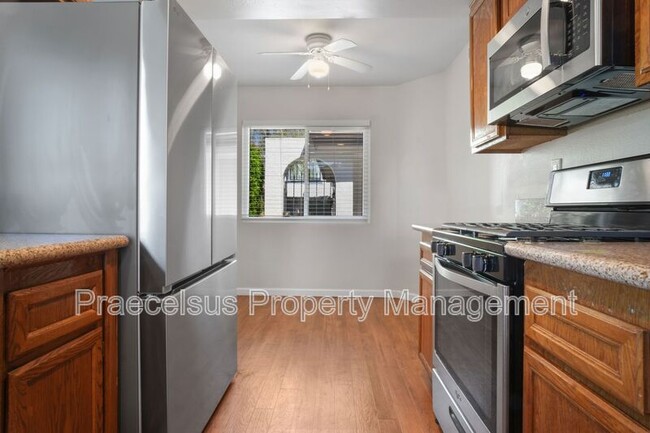 Building Photo - 1535 Apache Dr