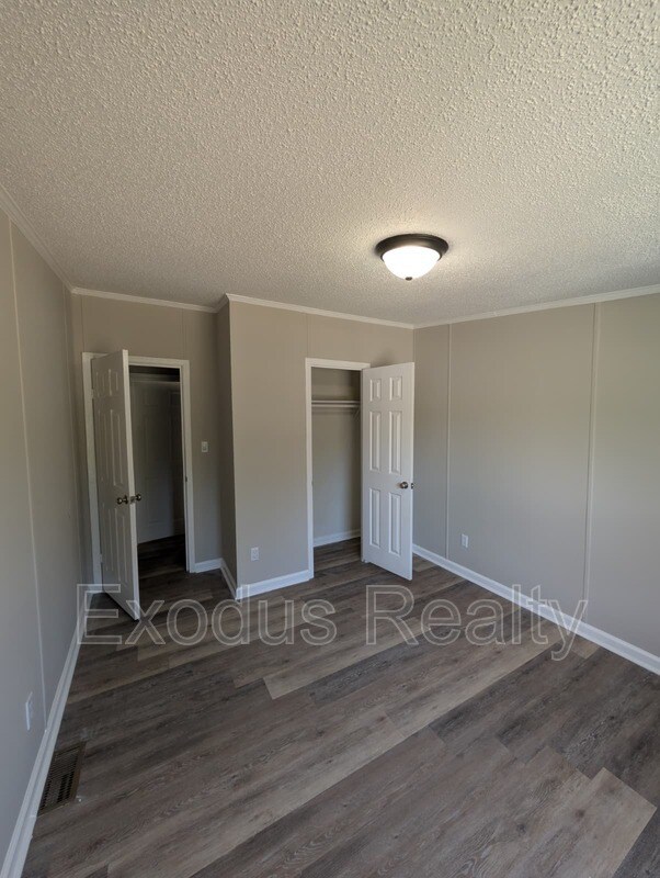 Building Photo - 38 Paul Revere Ln