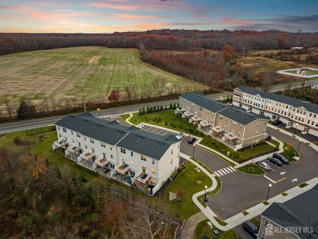 Building Photo - 1901 Swales Ct