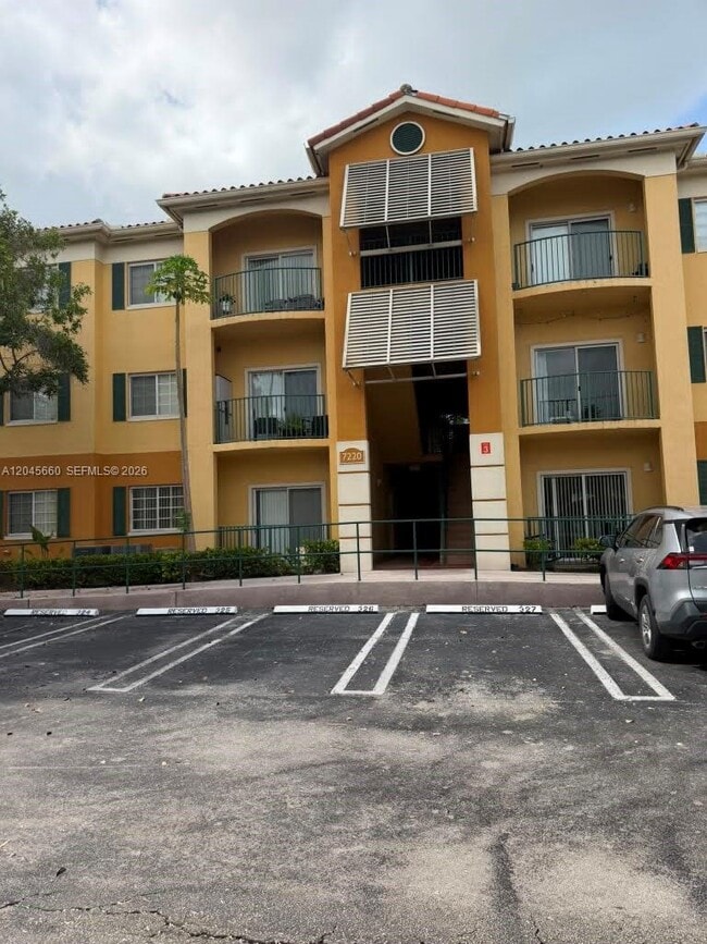 Building Photo - 7220 NW 114th Ave