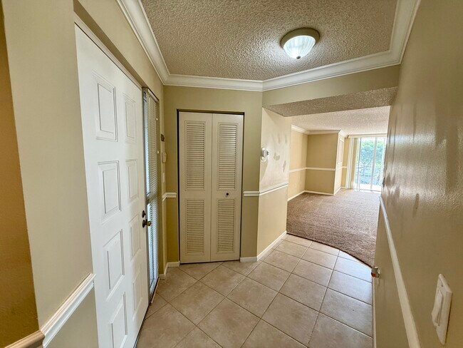 Building Photo - 104 Half Moon Cir