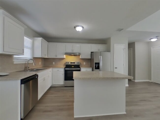 Building Photo - 16295 Hidden Deer Ln