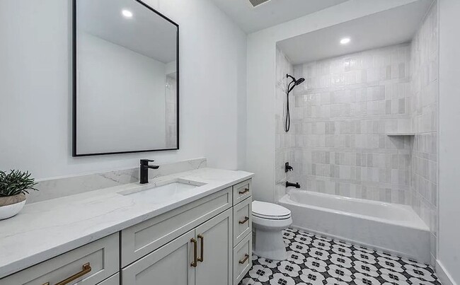 Building Photo - ** BRAND NEW CONSTRUCTION SINGLE FAMILY TW...