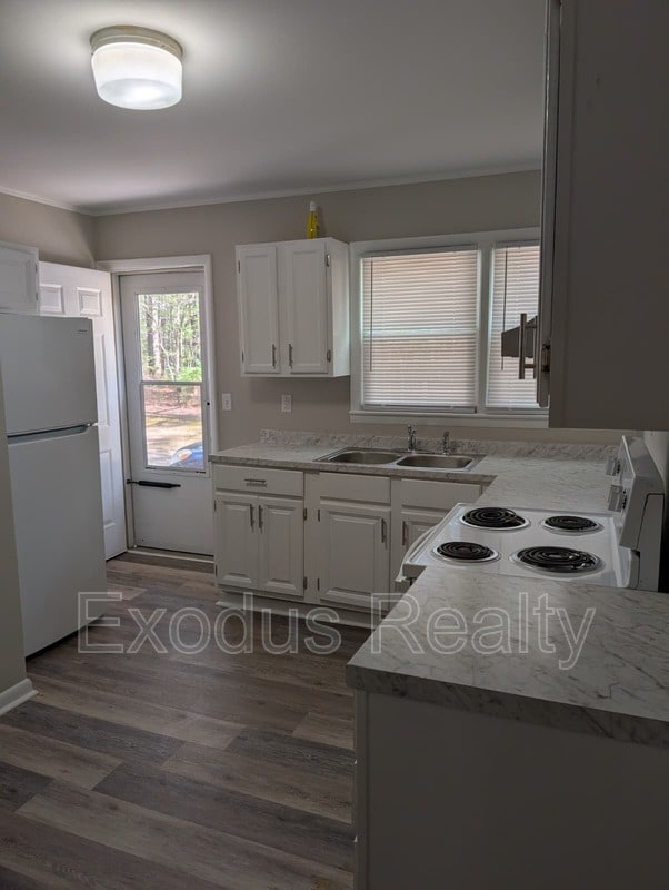 Building Photo - 314 Country Estates Dr