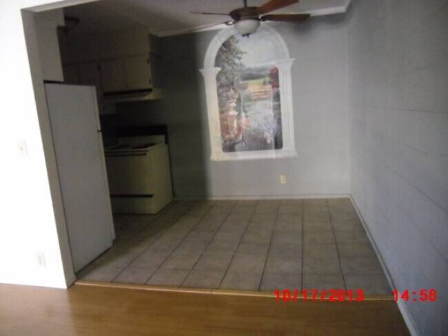 Building Photo - Affordable 1 Bedroom Condo in Central Las ...