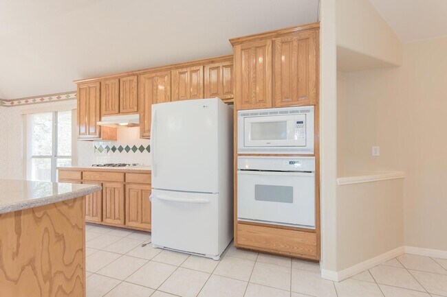 Building Photo - 15808 Chatham Wood Dr