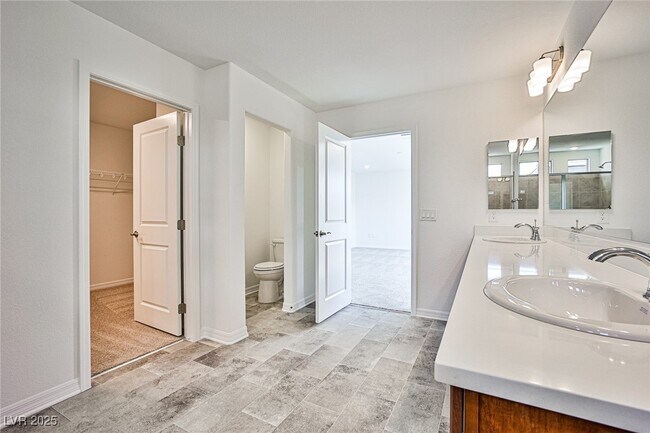 Building Photo - 7412 Legacy Pt St