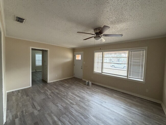 Building Photo - 4016 32nd St